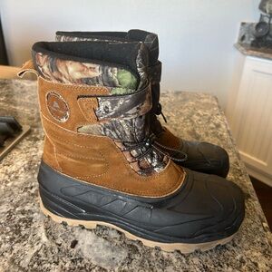Ozark Trail Camouflage and Brown Winter Boots 11